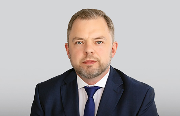 – Powrót inwestorów do pełnej aktywności transakcyjnej musi być potwierdzony przez dalsze obniżki stóp procentowych, które zgodnie z oczekiwaniami, powinny nastąpić w 2025 roku – komentuje Marcin Sulewski, Szef Działu Rynków Kapitałowych Nieruchomości Biurowych w JLL. – Powrót inwestorów do pełnej aktywności transakcyjnej musi być potwierdzony przez dalsze obniżki stóp procentowych, które zgodnie z oczekiwaniami, powinny nastąpić w 2025 roku – komentuje Marcin Sulewski, Szef Działu Rynków Kapitałowych Nieruchomości Biurowych w JLL.