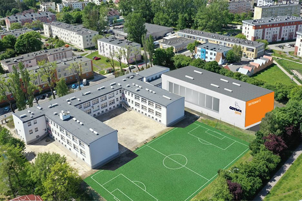 Przembud Gdańsk został wykonawcą hali sportowej przy Szkole Podstawowej nr 33 w Gdyni. Przembud Gdańsk został wykonawcą hali sportowej przy Szkole Podstawowej nr 33 w Gdyni.