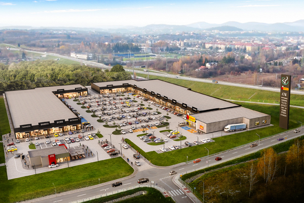 Park handlowy Brama Bieszczad w Sanoku będzie mieć łącznie ok. 23000 GLA. Operatorem spożywczym będzie Biedronka. Park handlowy Brama Bieszczad w Sanoku będzie mieć łącznie ok. 23000 GLA. Operatorem spożywczym będzie Biedronka.