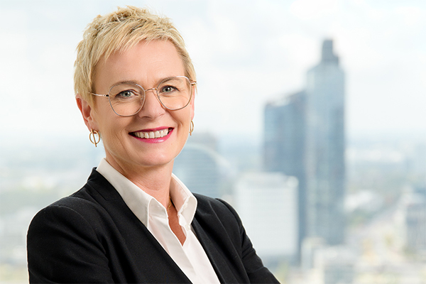 – Rok 2026 chcielibyśmy zakończyć wynikiem 3 mln mkw. wynajętej powierzchni GLA w naszym portfelu – deklaruje Bogi Gabrovic, CFO w CTP Poland. – Rok 2026 chcielibyśmy zakończyć wynikiem 3 mln mkw. wynajętej powierzchni GLA w naszym portfelu – deklaruje Bogi Gabrovic, CFO w CTP Poland.