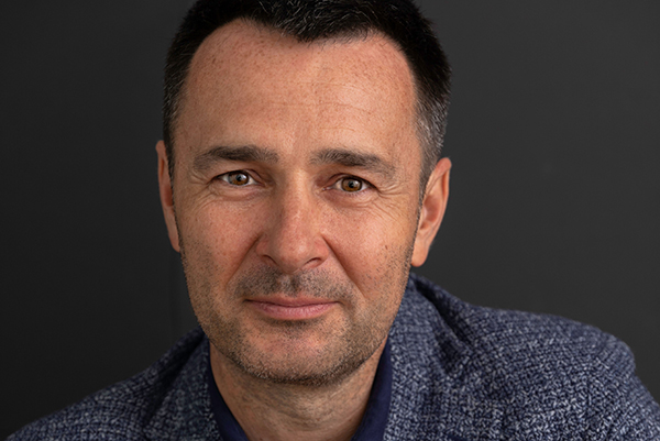 – Dzięki przejęciu Nexity jesteśmy w stanie jeszcze lepiej na ten popyt odpowiedzieć – chcemy zwiększyć liczbę wprowadzeń mieszkań z rozpoczętą budową o ok. 45% wobec poziomu, jaki planowaliśmy w lutym – mówi Andrzej Oślizło, prezes Develii. – Dzięki przejęciu Nexity jesteśmy w stanie jeszcze lepiej na ten popyt odpowiedzieć – chcemy zwiększyć liczbę wprowadzeń mieszkań z rozpoczętą budową o ok. 45% wobec poziomu, jaki planowaliśmy w lutym – mówi Andrzej Oślizło, prezes Develii.