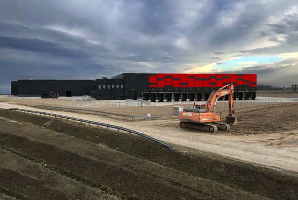 Wykonawcą projektu magazynowego 7R Park Wrocław jest firma Kajima. Wykonawcą projektu magazynowego 7R Park Wrocław jest firma Kajima.