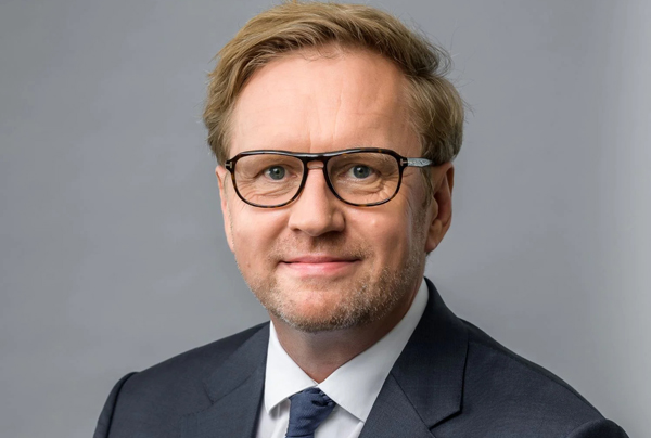 Jak mówi Jacek Leczkowski, wiceprezes Erbudu, projekty infrastrukturalne dla wojska to ciekawy rynek i szansa na rozwój w kolejnym segmencie budownictwa. Jak mówi Jacek Leczkowski, wiceprezes Erbudu, projekty infrastrukturalne dla wojska to ciekawy rynek i szansa na rozwój w kolejnym segmencie budownictwa.