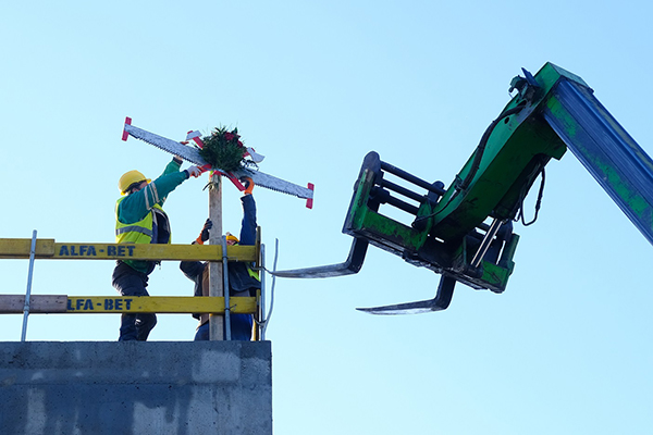 Wiecha na osiedlu Blanco w Pruszkowie. Wiecha na osiedlu Blanco w Pruszkowie.