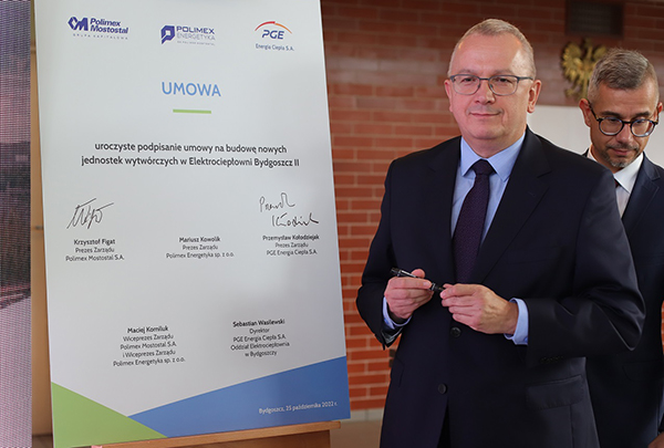 PGE Energia Ciepła i konsorcjum Polimex Energetyka oraz Polimex Mostostal podpisały umowę na budowę źródła kogeneracyjnego w Elektrociepłowni Bydgoszcz II. PGE Energia Ciepła i konsorcjum Polimex Energetyka oraz Polimex Mostostal podpisały umowę na budowę źródła kogeneracyjnego w Elektrociepłowni Bydgoszcz II.